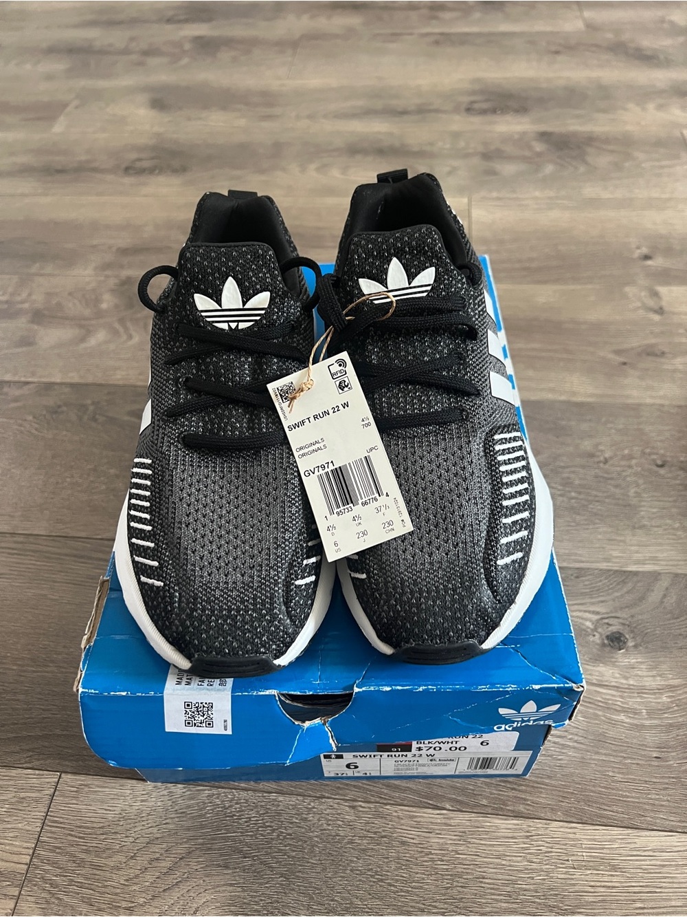 Adidas Swift Run 22 Sneakers Size 6 New